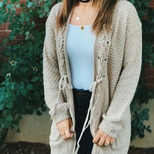 Knit cardigan with front pockets